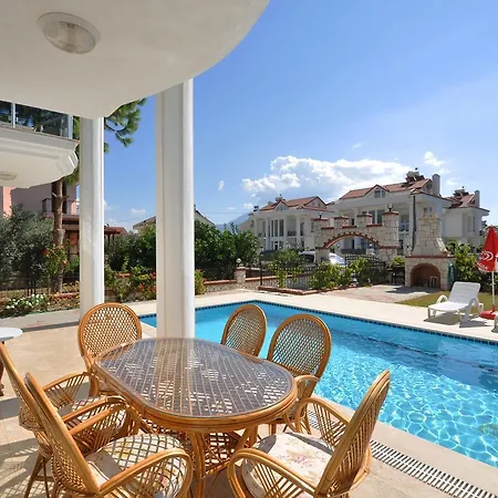 Artemis Villa